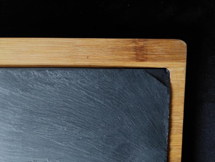 Servírovací prkénko z akáciového dřeva na sushi, 34 x 25 cm - Zařízení