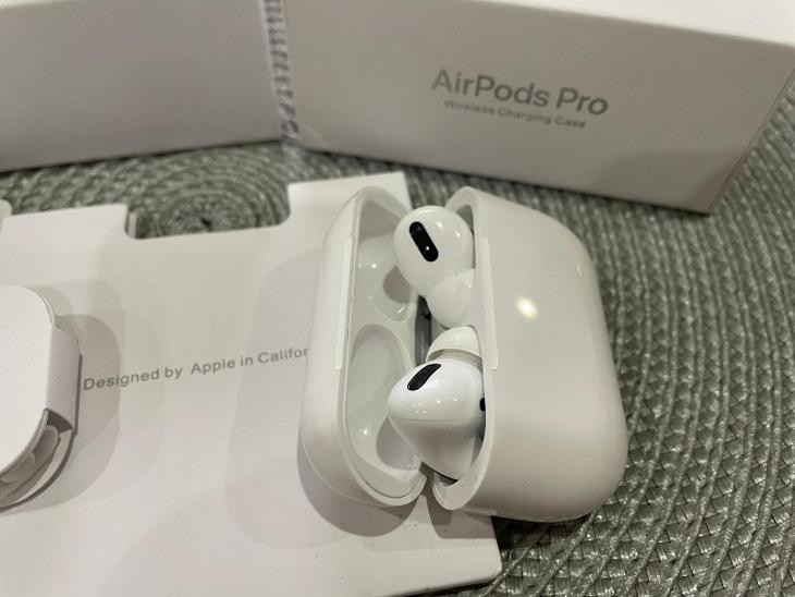 Apple AirPods Pro  - TV, audio, video