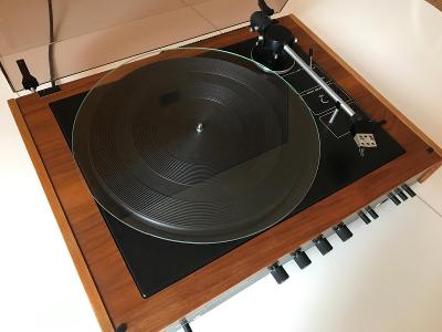 Gramofonová deska (zrcátko) pro seřízení antiskatingu