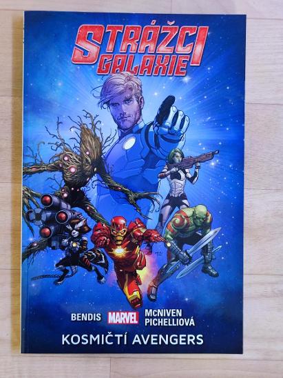 Bendis, McNiven Pichellionová - Kosmičtí Avengers - Knihy a časopisy