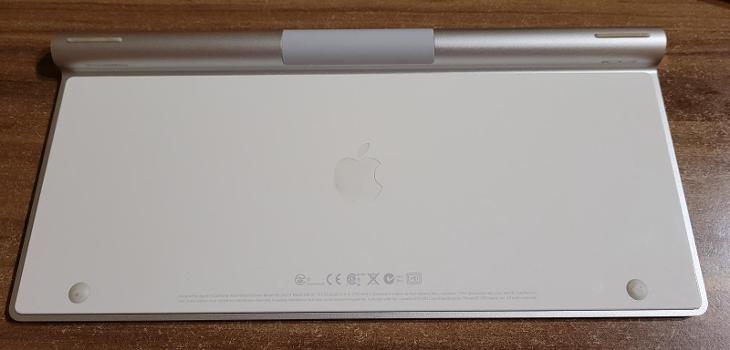 Apple Wireless Keyboard A1314 - Příslušenství k PC