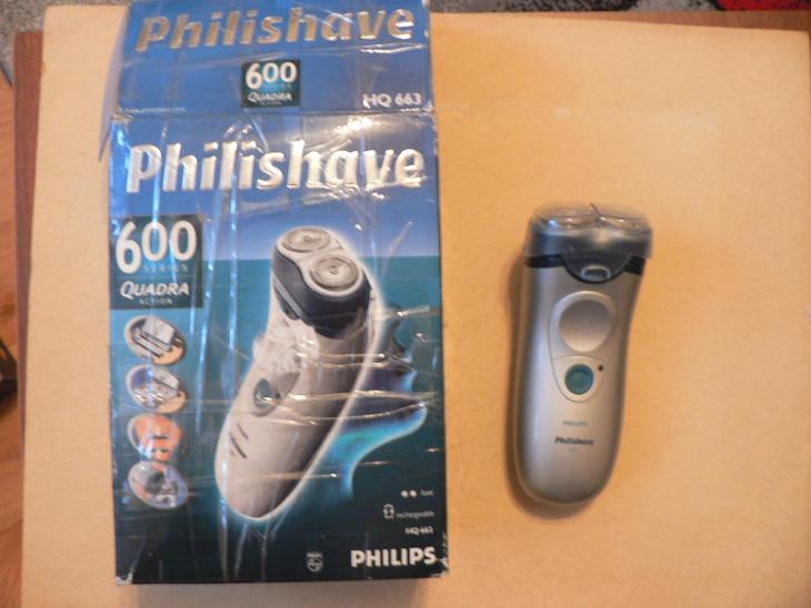 Holicí strojek Philips HQ 663