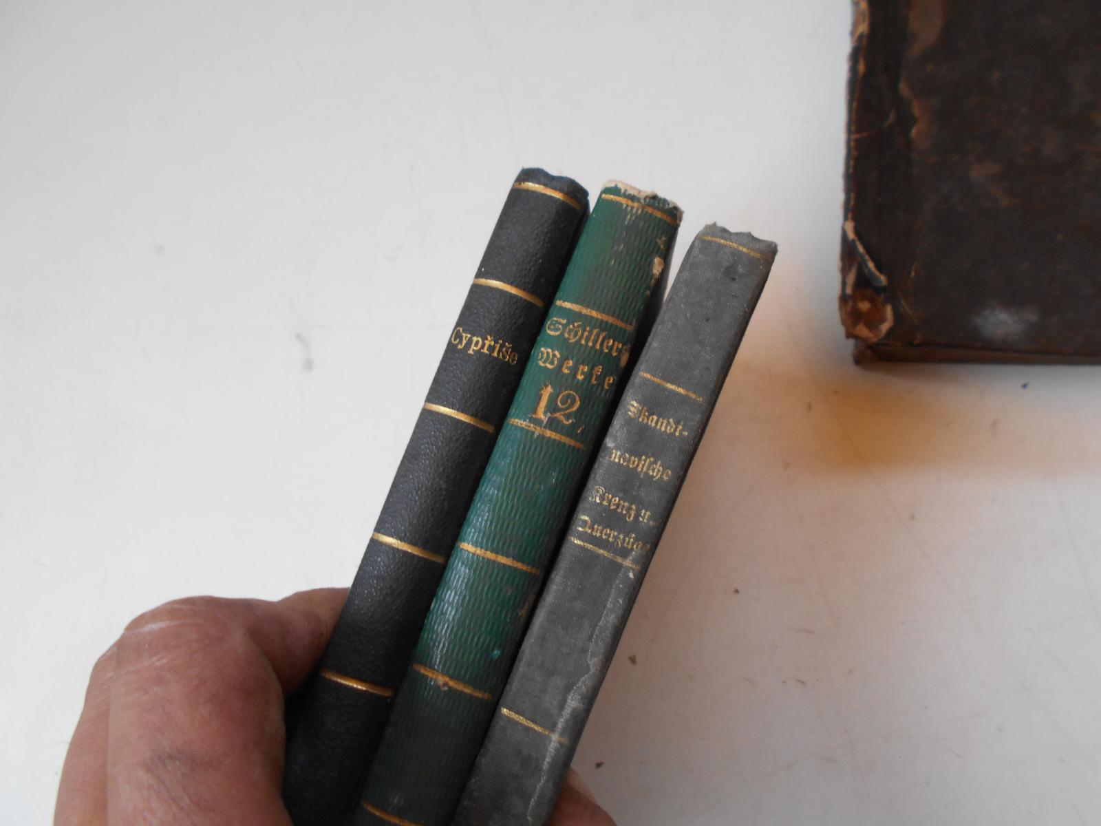 velmi staré knihy z pozůstalosti - roky vydání 1824. 1828. 1853. 1862 - Starožitnosti a umění