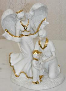 Porcelánová socha - Otec se synem a anděl