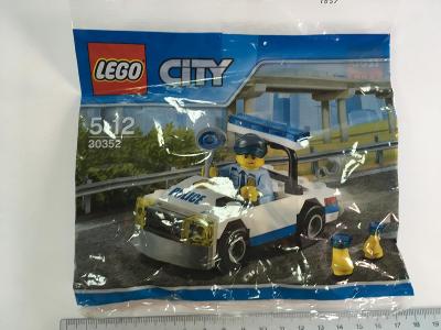 LEGO City 30352 Policejní auto - polybag 