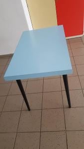 Stůl brusel modrý
