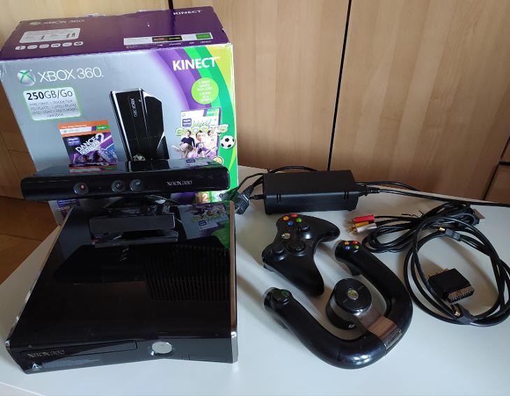 Xbox 360, RGH, Kinect, ovladač, volant, 24 dětských her | Aukro