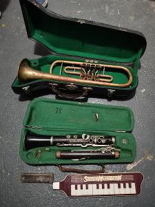 Hudební nástroje mix - nálezový stav - Harmonika, trumpeta a další