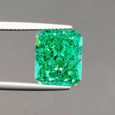 Diamant lab. zelený vysoce karbonový zircon kval. 5A+,10x12mm,13karátů