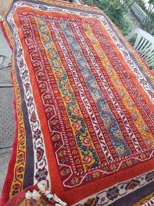 Perský koberec-ruční práce