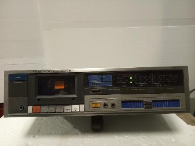 TEAC V-300 stereo cassette deck