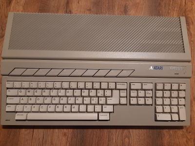 Atari 1040 STF, karton a polystyren, 