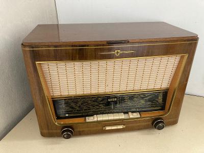 Staré krásné radio WEGA - zachvalé