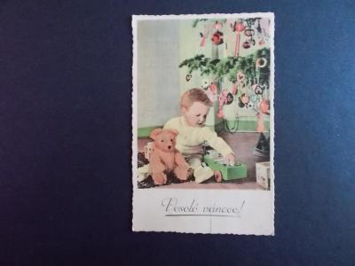 Pohlednice  přání Vánoce chlapec stromeček dárky medvěd 