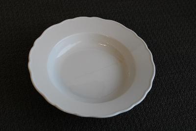 J2. Míšeň - 2. Originál značený porcelánový talíř hluboký 24,2 cm