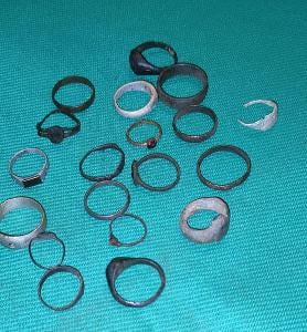 Mix starých různých prstenů