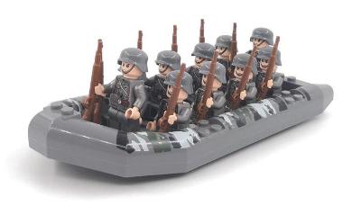 10 x figurka německý voják a vojenský člun s LEGO kompatibilní