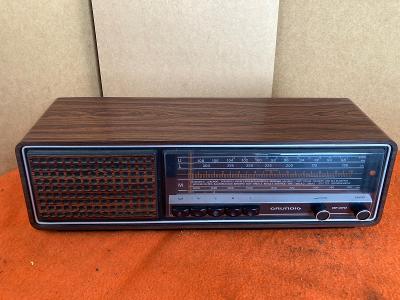 Krásné staré Radio Grundig RF420 - nádherný, zachovalý stav