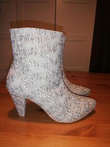 Andrea Conti- Dámské kotníkové boty s podpatkem,šedé s výšivkou,38.