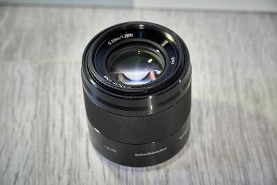 Objektiv Sony 50mm F1.8 (SEL50F18) jako nový