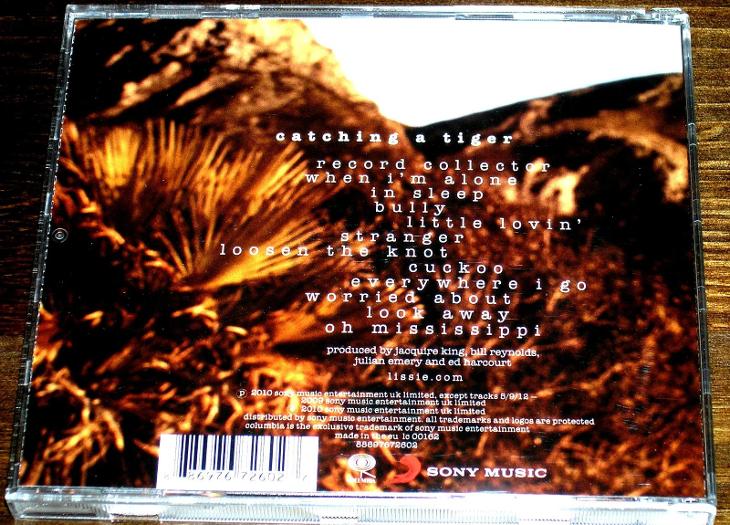 CD LISSIE : CATCHING A TIGER, 1.album, countryrock, běžná cena 420,-Kč - Hudba na CD
