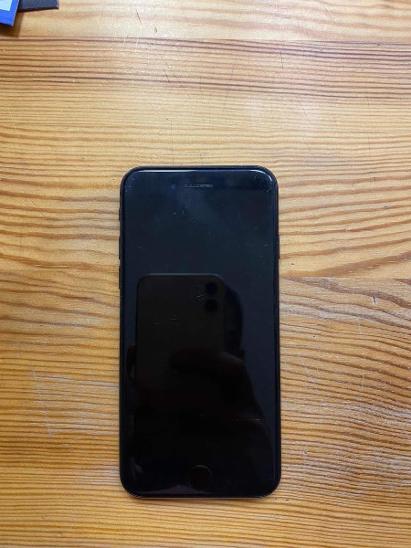 iPhone SE 2020 -  Black 128Gb - Mobily a chytrá elektronika