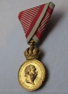 RU Vojenská Medaile Za zásluhy - Signum Laudis - vyznamenání -ZUB