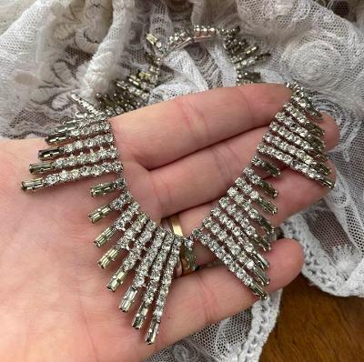 Vintage zářivý štrasový náhrdelník styl obojek