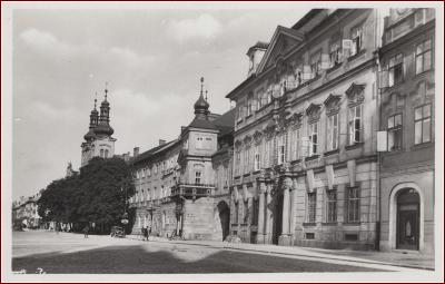 Hradec Králové * pohled na část náměstí, nakl. Grafo Čuda * M118