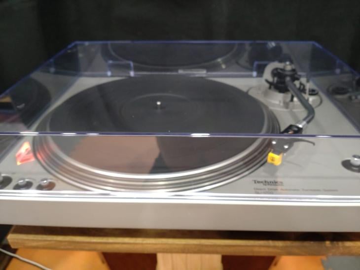 gramofon Technics SL-1700 - TV, audio, video