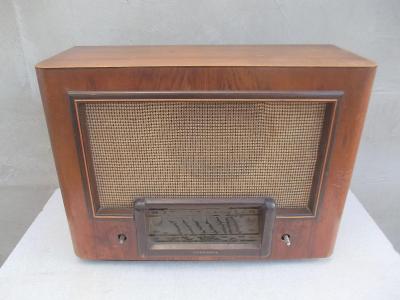 Staré, válečné lampové rádio TELEFUNKEN 364WK, výr. 1943/44 - bak.šasí