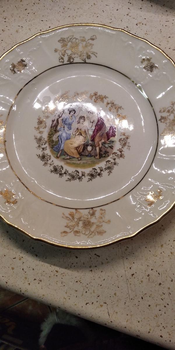 porcelánový talíř TŘI Grácie mělký 25 cm - Starožitné porcelánové talíře