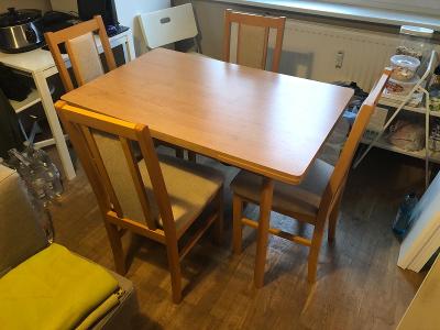 Rozkládací jídelní stůl + 4 židle