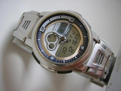 Casio hodinky AQF-102WD, modul 4738 s teploměrem.