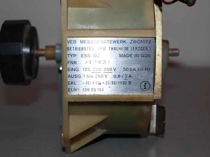 Regulovatelný transformátor ESS 102.