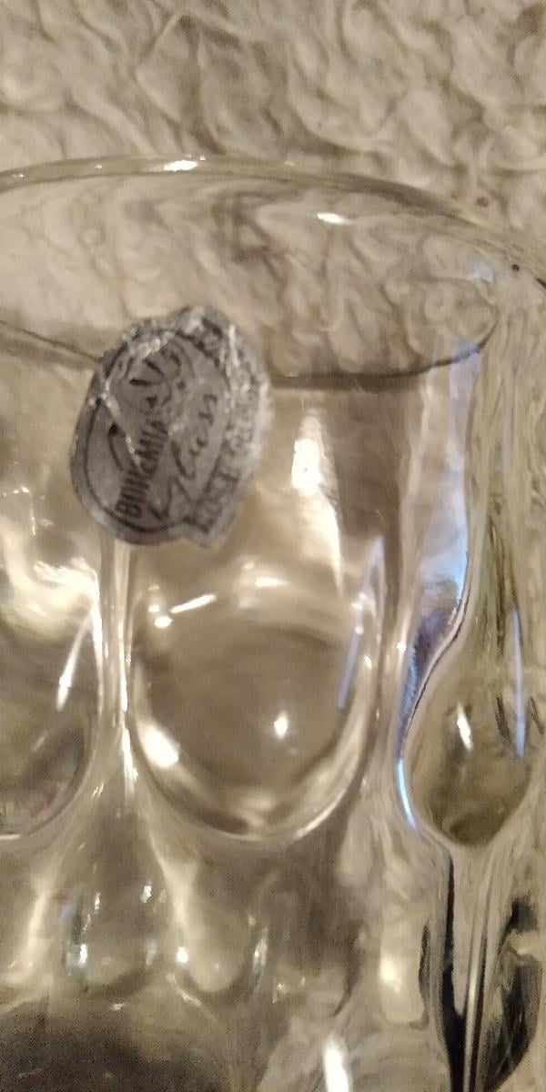 Skleněná váza značená Bohemia - Starožitné sklo