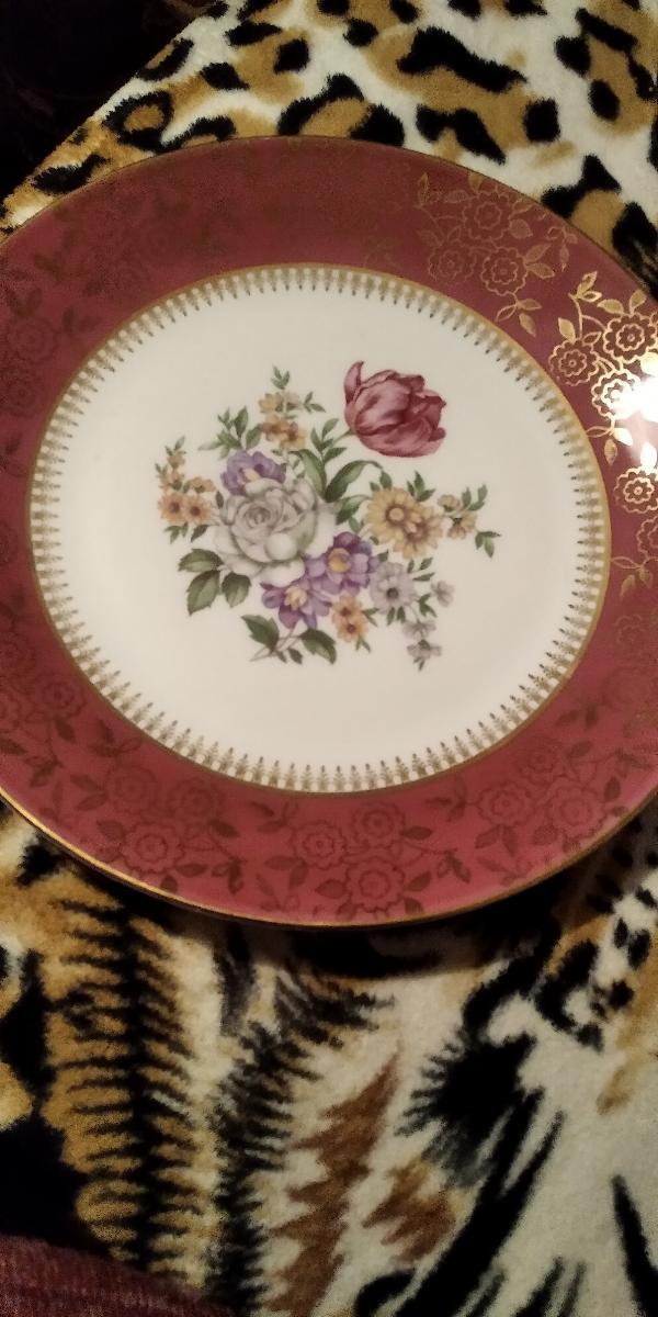 Starožitný porcelánový talíř značený - Starožitné porcelánové talíře