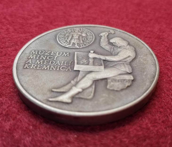 Medaile Múzeum minci a madailí Kremnica - Medaile