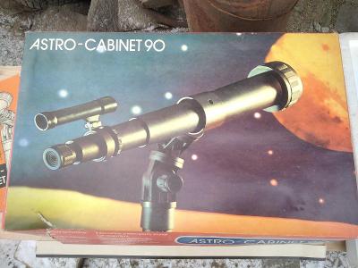 Retro hračka hvězdářský dalekohled ASTRO CABINET 90 GDR NSR