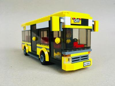 LEGO® City 7641, Městské nároží - autobus