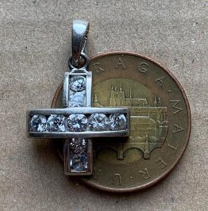 Stříbro kříž medailon Ag přívěšek stříbrný křížek zirkon kamínek těžký