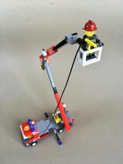 LEGO® City 7945, Hasičská stanice - požární vysokozdvižná plošina - LEGO