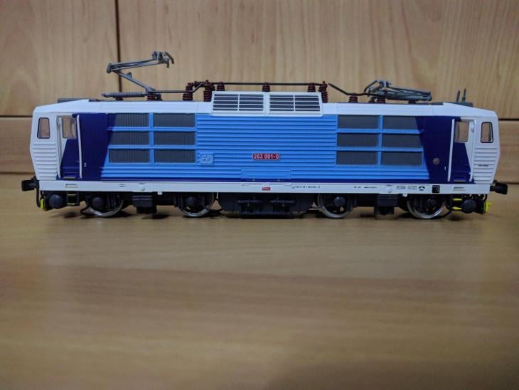 elektrická lokomotiva ČD řady 263 statický model H0 - Modelová železnice