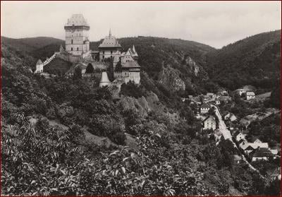 Karlštejn * pohled na hrad a část obce * Beroun * V158