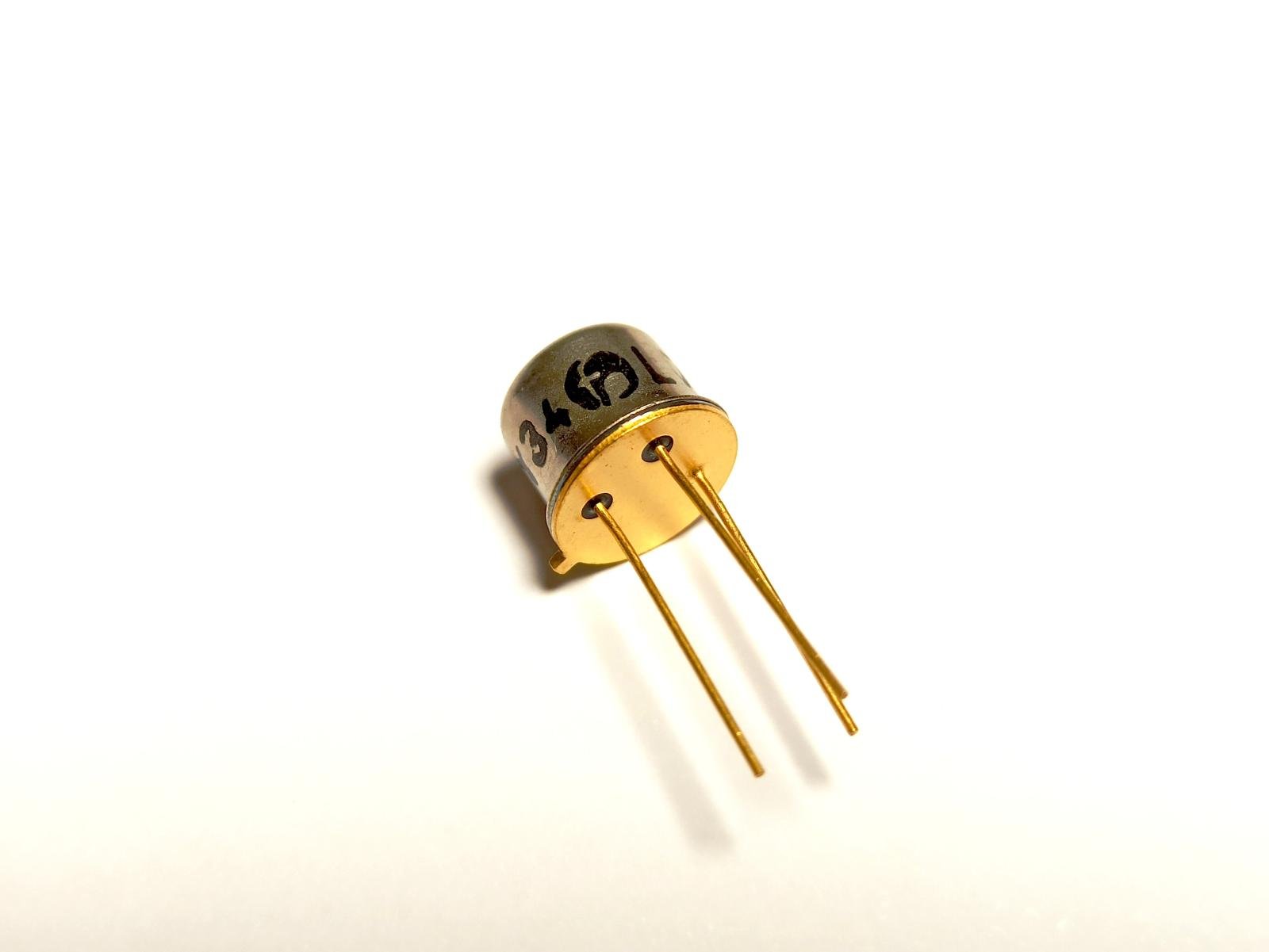 BSY34 - spínací tranzistor NPN pro průmyslové použití - NOS - Elektronické součástky