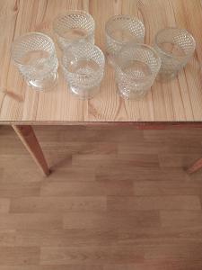poháry ze skla