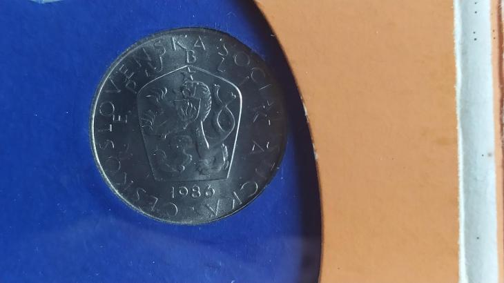 Sada ČSSR 1986 R -kartonový obal -7 mincí -vzácná -nízký náklad 