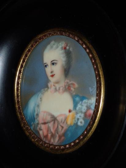 Exkluzivní miniatura - portrét dámy šlechtičny, na slonovině