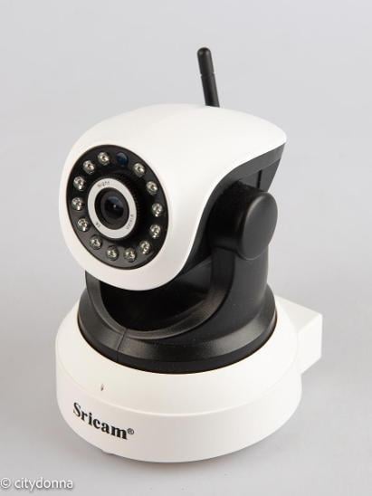 IP kamera s otočnou hlavou se zoom detekcí pohybu Sricam SP017/ Od 1Kč