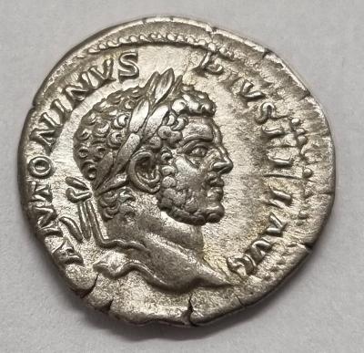 Rím Cisárstvo, Denár, Caracalla 196-217n.l., zbytky RL, TOP!